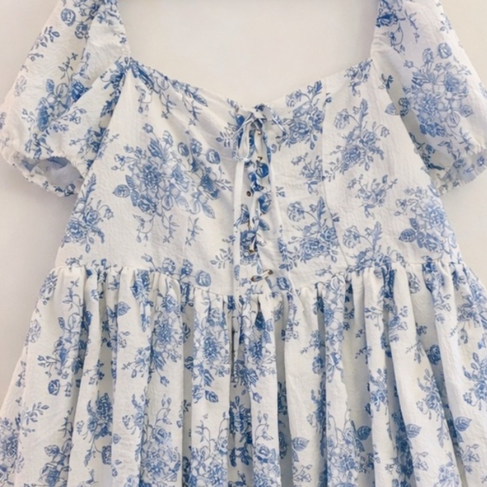 CIDER Blue Toile Floral Puff Sleeve Mini Dress